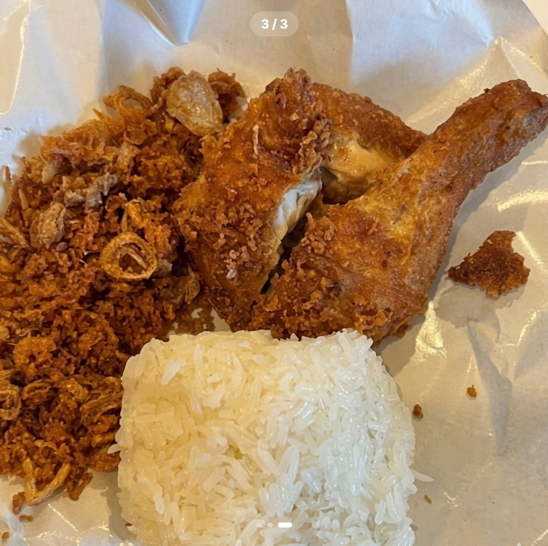ข้าวเหนียวไก่ทอดซอย41
(1/3)
