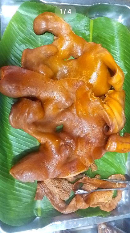 หัวหมู ไส้หมูพะโล้ ต้มแซ่บเครื่องในหมู (1/4)
