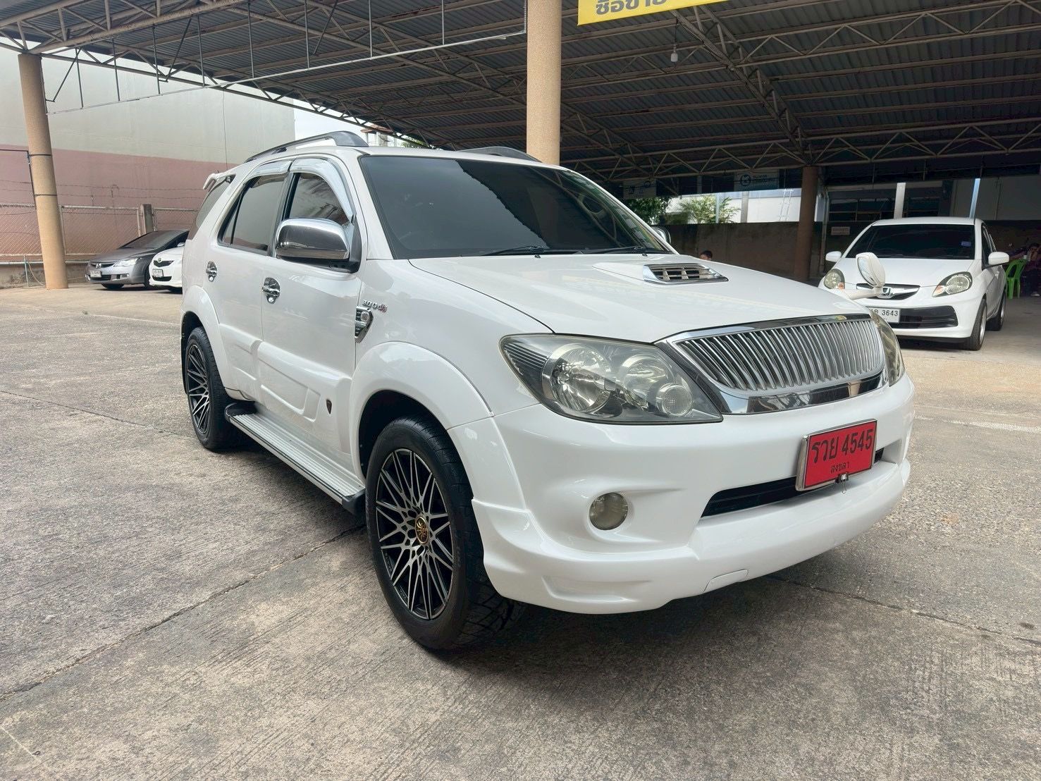 Toyota Fortuner autoโฟวิล 3.0 Smart v ปี 2008 (1/10)